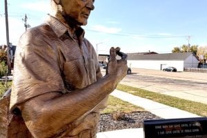 Chet Krause Statue